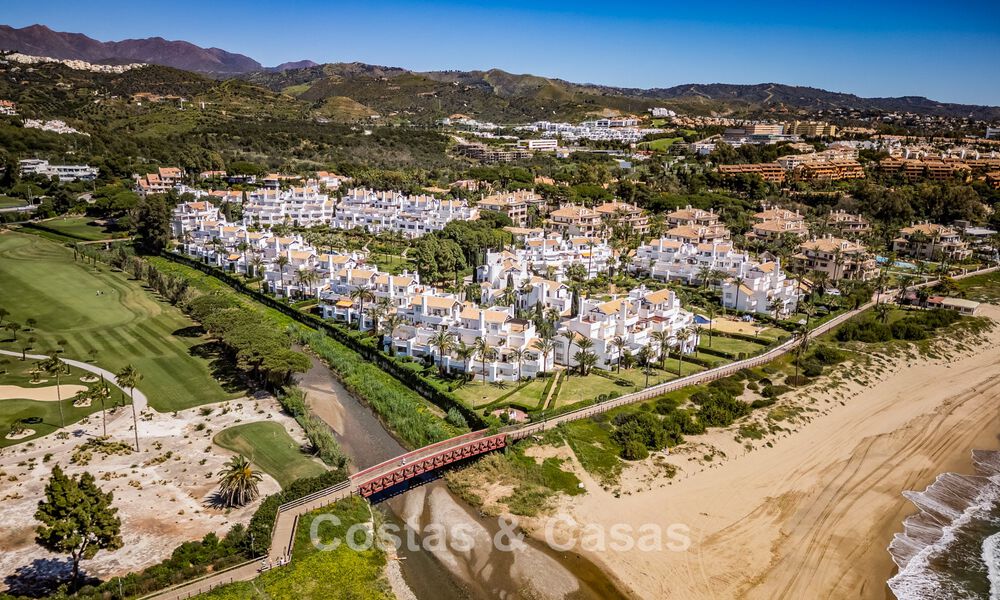 Luxueux appartement rénové avec vue sur la mer à vendre dans un complexe de plage exclusif à Los Monteros, Marbella Est 778359