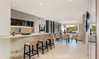 Luxueux appartement rénové avec vue sur la mer à vendre dans un complexe de plage exclusif à Los Monteros, Marbella Est 778362 