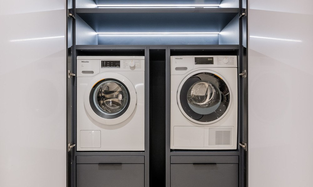 Luxueux appartement rénové avec vue sur la mer à vendre dans un complexe de plage exclusif à Los Monteros, Marbella Est 778368