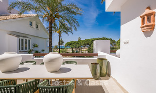 Appartement élégant rénové avec vue sur la mer à vendre dans un complexe de plage exclusif à Los Monteros, Marbella Est 778384 