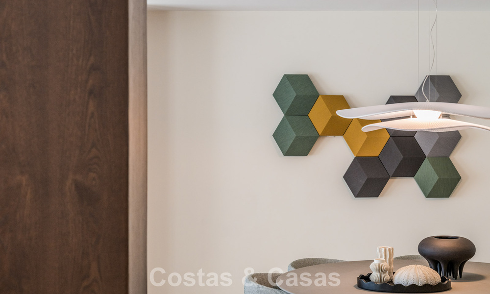 Appartement élégant rénové avec vue sur la mer à vendre dans un complexe de plage exclusif à Los Monteros, Marbella Est 778402