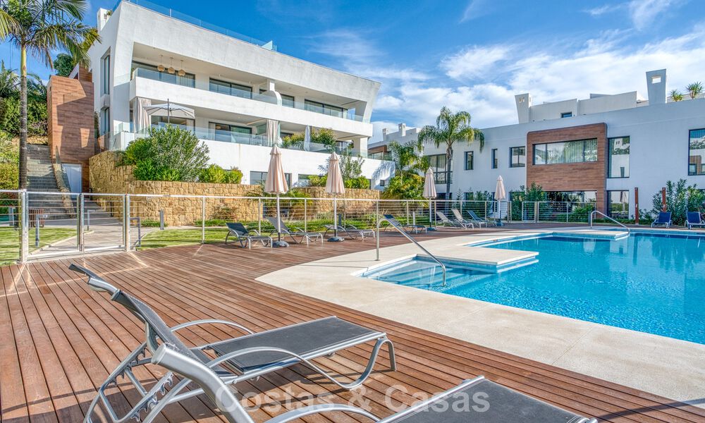 Luxueux appartement en duplex à vendre avec vue sur la mer dans un complexe haut de gamme de Sierra Blanca sur le Golden Mile de Marbella 774593