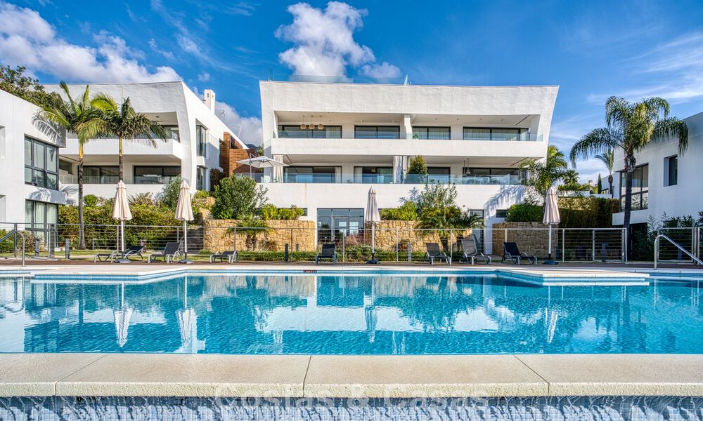 Luxueux appartement en duplex à vendre avec vue sur la mer dans un complexe haut de gamme de Sierra Blanca sur le Golden Mile de Marbella 774595