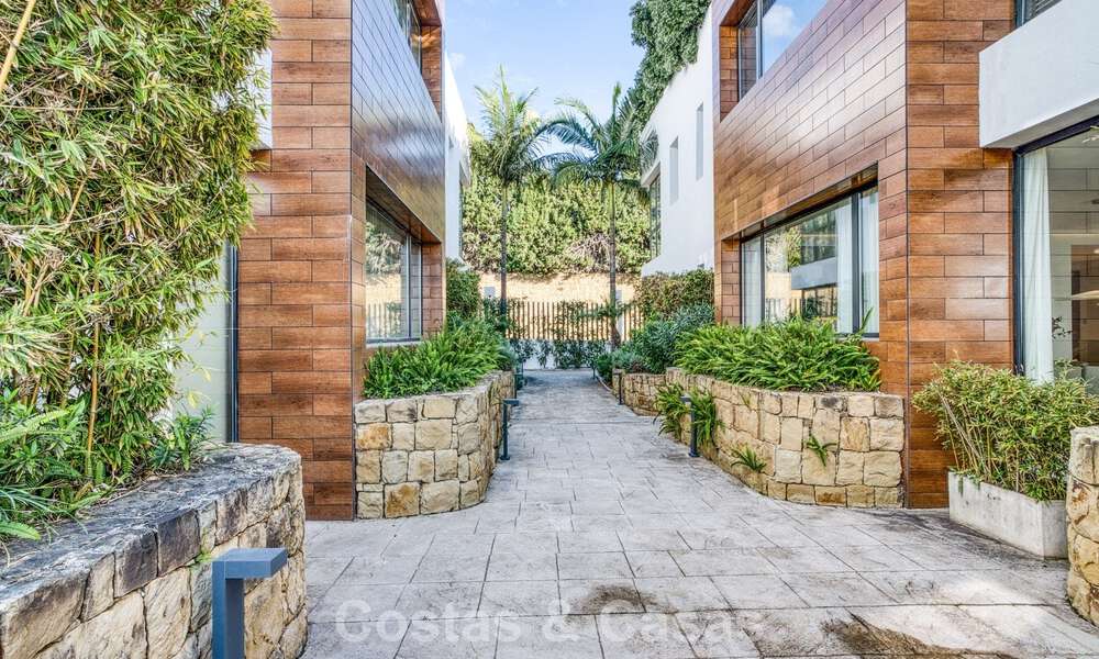 Luxueux appartement en duplex à vendre avec vue sur la mer dans un complexe haut de gamme de Sierra Blanca sur le Golden Mile de Marbella 774598