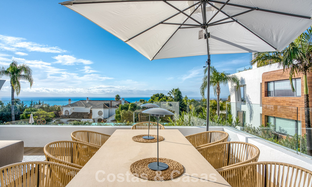 Luxueux appartement en duplex à vendre avec vue sur la mer dans un complexe haut de gamme de Sierra Blanca sur le Golden Mile de Marbella 774600