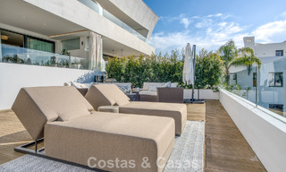 Luxueux appartement en duplex à vendre avec vue sur la mer dans un complexe haut de gamme de Sierra Blanca sur le Golden Mile de Marbella 774603 