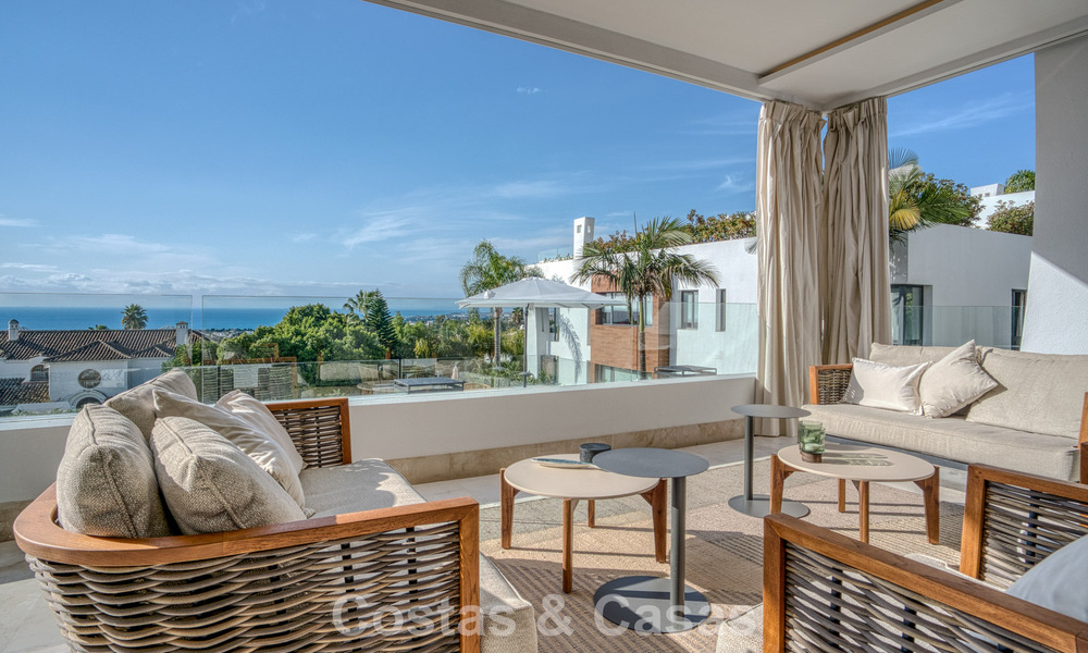 Luxueux appartement en duplex à vendre avec vue sur la mer dans un complexe haut de gamme de Sierra Blanca sur le Golden Mile de Marbella 774610