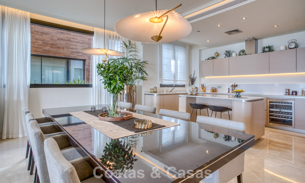 Luxueux appartement en duplex à vendre avec vue sur la mer dans un complexe haut de gamme de Sierra Blanca sur le Golden Mile de Marbella 774619