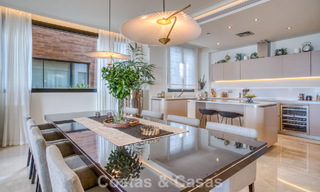Luxueux appartement en duplex à vendre avec vue sur la mer dans un complexe haut de gamme de Sierra Blanca sur le Golden Mile de Marbella 774619 