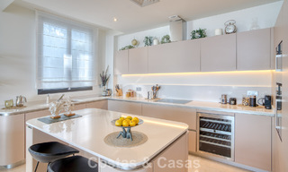 Luxueux appartement en duplex à vendre avec vue sur la mer dans un complexe haut de gamme de Sierra Blanca sur le Golden Mile de Marbella 774625 