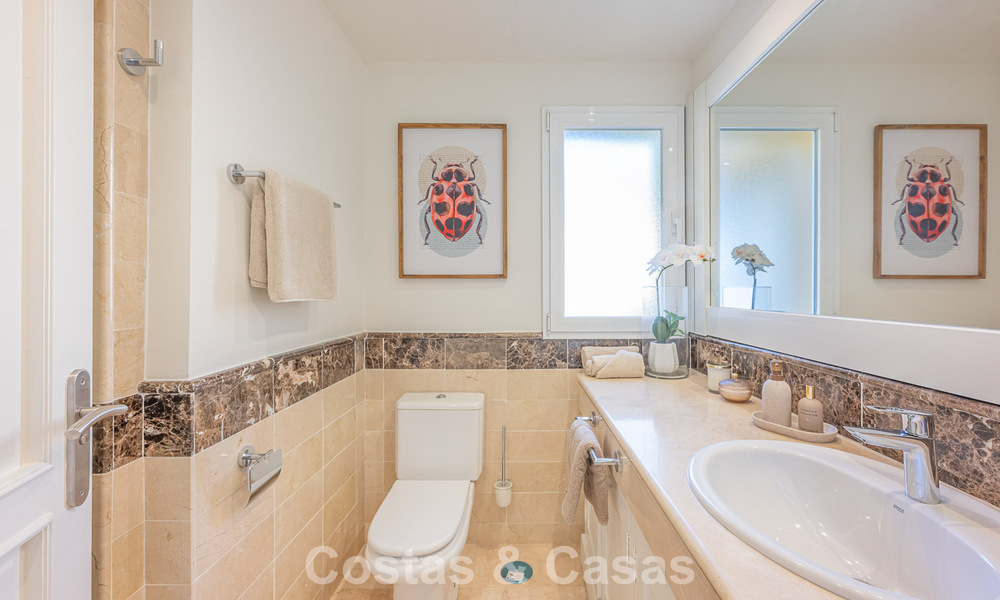 Spacieux appartement de 3 chambres avec vue panoramique sur la mer à vendre dans un complexe de plage à l'est du centre de Marbella 774669