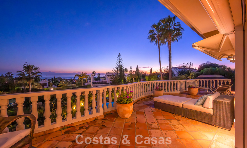 Belle villa de style espagnol avec vue imprenable sur la mer à vendre à Elviria, Marbella Est 774727