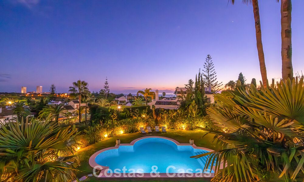 Belle villa de style espagnol avec vue imprenable sur la mer à vendre à Elviria, Marbella Est 774730