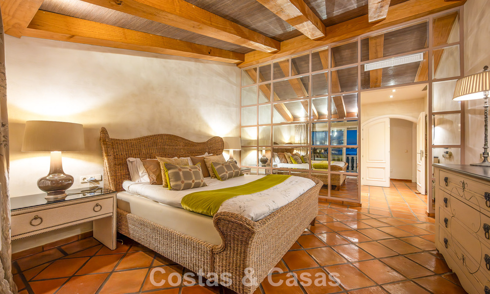 Belle villa de style espagnol avec vue imprenable sur la mer à vendre à Elviria, Marbella Est 774733
