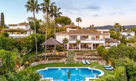 Belle villa de style espagnol avec vue imprenable sur la mer à vendre à Elviria, Marbella Est 774737