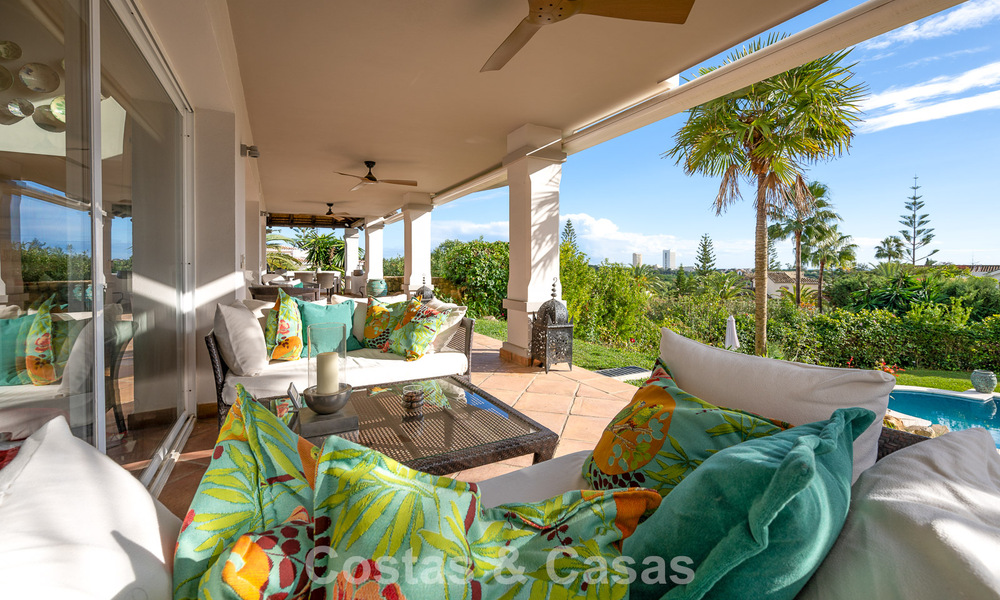 Belle villa de style espagnol avec vue imprenable sur la mer à vendre à Elviria, Marbella Est 774770