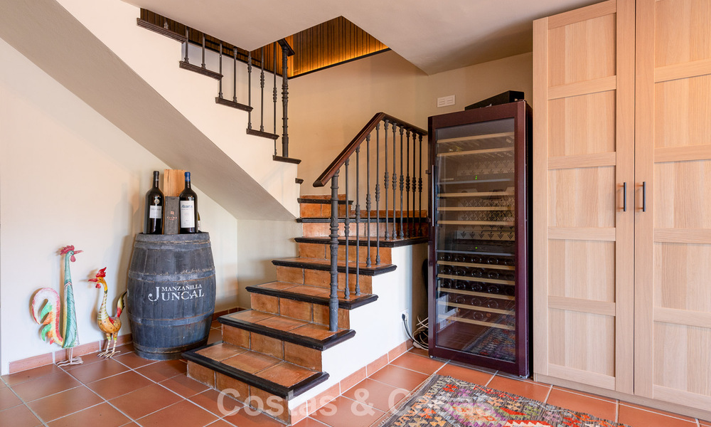 Belle villa de style espagnol avec vue imprenable sur la mer à vendre à Elviria, Marbella Est 774788