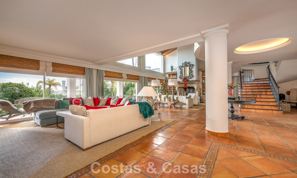 Belle villa de style espagnol avec vue imprenable sur la mer à vendre à Elviria, Marbella Est 774791