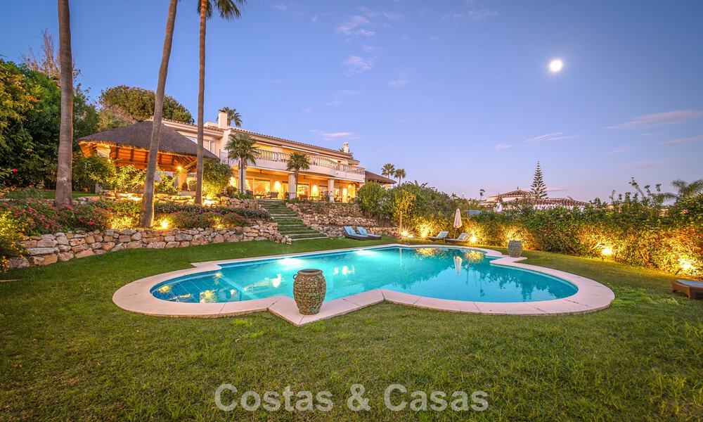 Belle villa de style espagnol avec vue imprenable sur la mer à vendre à Elviria, Marbella Est 774801