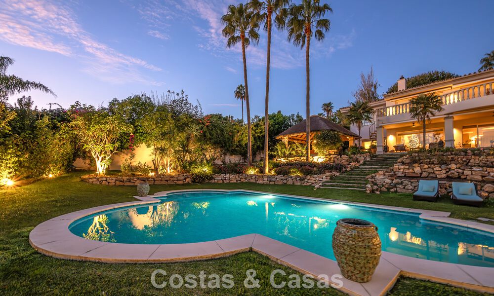 Belle villa de style espagnol avec vue imprenable sur la mer à vendre à Elviria, Marbella Est 774802
