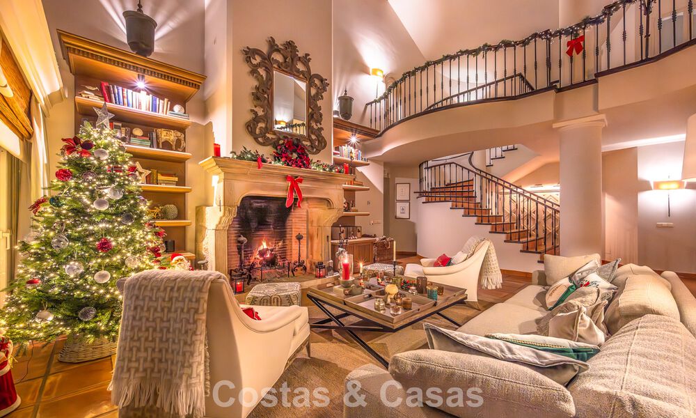 Belle villa de style espagnol avec vue imprenable sur la mer à vendre à Elviria, Marbella Est 774810