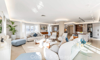 Magnifique penthouse double avec vue sur la mer à vendre à distance de marche de Puerto Banus, Marbella 774862 