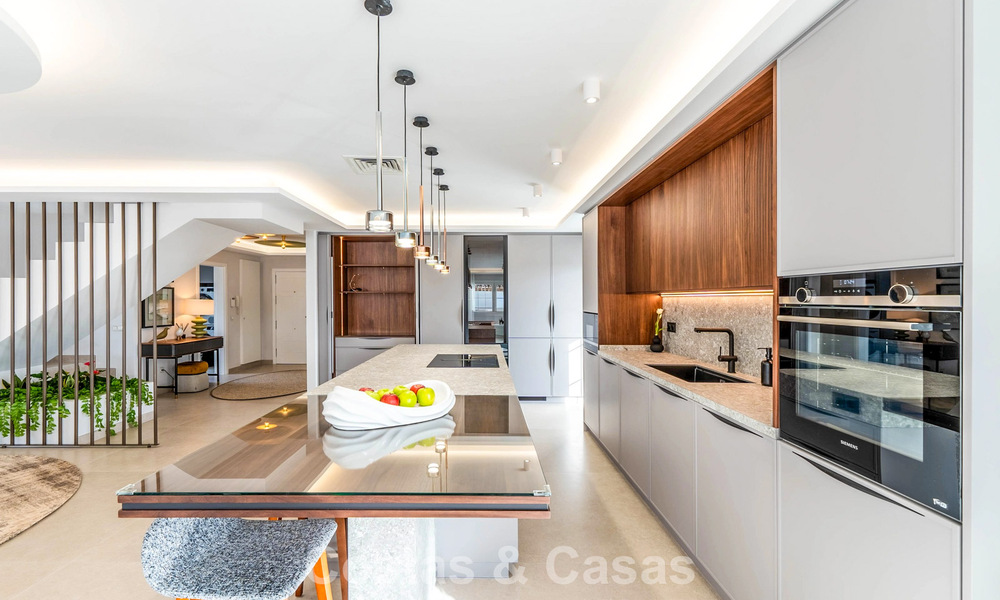 Magnifique penthouse double avec vue sur la mer à vendre à distance de marche de Puerto Banus, Marbella 774863