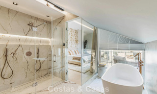 Magnifique penthouse double avec vue sur la mer à vendre à distance de marche de Puerto Banus, Marbella 774876 