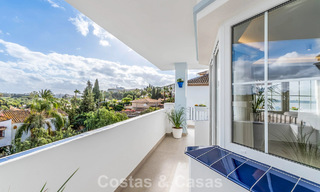 Magnifique penthouse double avec vue sur la mer à vendre à distance de marche de Puerto Banus, Marbella 774889 