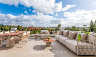 Magnifique penthouse double avec vue sur la mer à vendre à distance de marche de Puerto Banus, Marbella 774891 