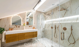 Magnifique penthouse double avec vue sur la mer à vendre à distance de marche de Puerto Banus, Marbella 774902 