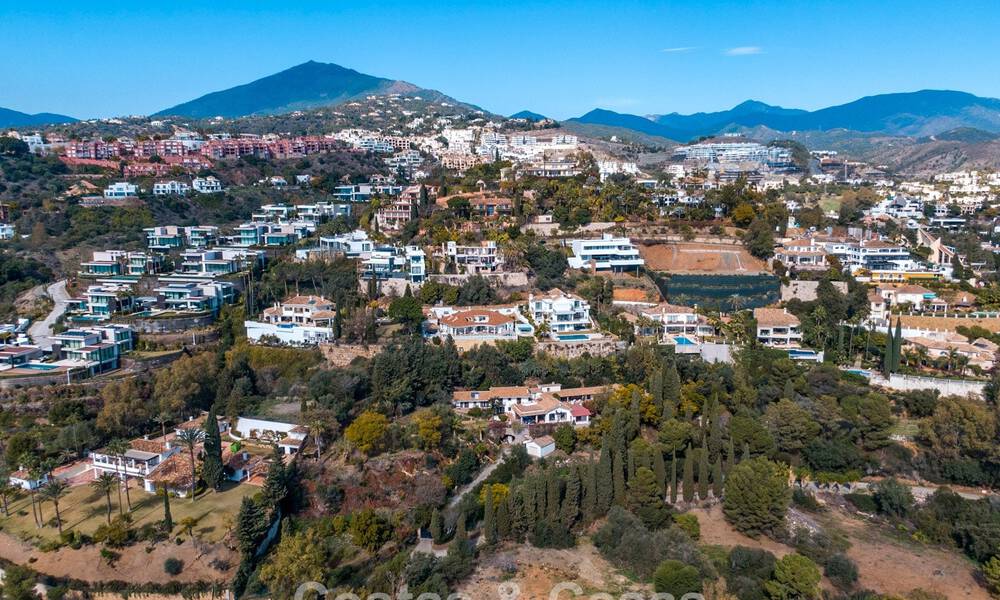 Villa méditerranéenne classique à vendre avec vue panoramique sur la mer dans une communauté exclusive à Marbella - Benahavis 774918