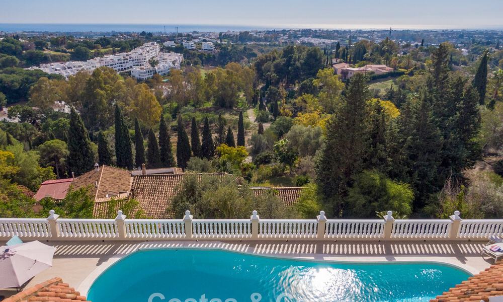 Villa méditerranéenne classique à vendre avec vue panoramique sur la mer dans une communauté exclusive à Marbella - Benahavis 774939
