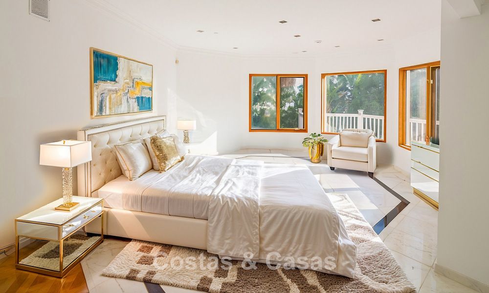 Majestueuse villa de luxe avec vue imprenable sur la mer à vendre, dans une urbanisation très prisée de Benahavis - Marbella 774946