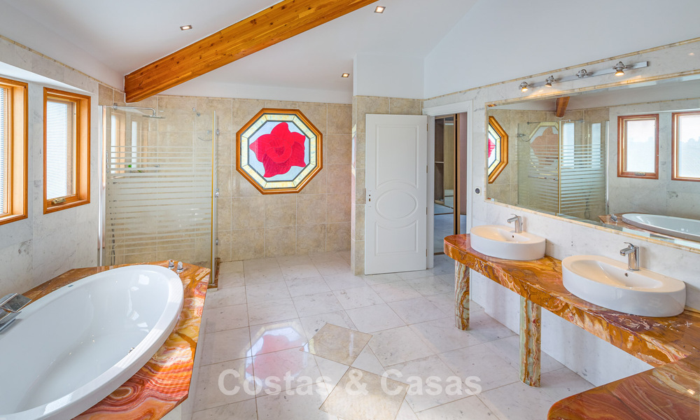 Majestueuse villa de luxe avec vue imprenable sur la mer à vendre, dans une urbanisation très prisée de Benahavis - Marbella 774955