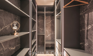 Maison de ville luxueusement rénovée avec vue sur la mer à vendre, dans un quartier fermé sur le Golden Mile de Marbella 774965 