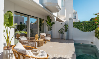 Maison de ville luxueusement rénovée avec vue sur la mer à vendre, dans un quartier fermé sur le Golden Mile de Marbella 774977 