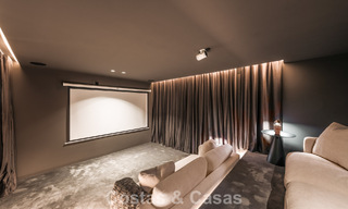 Maison de ville luxueusement rénovée avec vue sur la mer à vendre, dans un quartier fermé sur le Golden Mile de Marbella 774989 