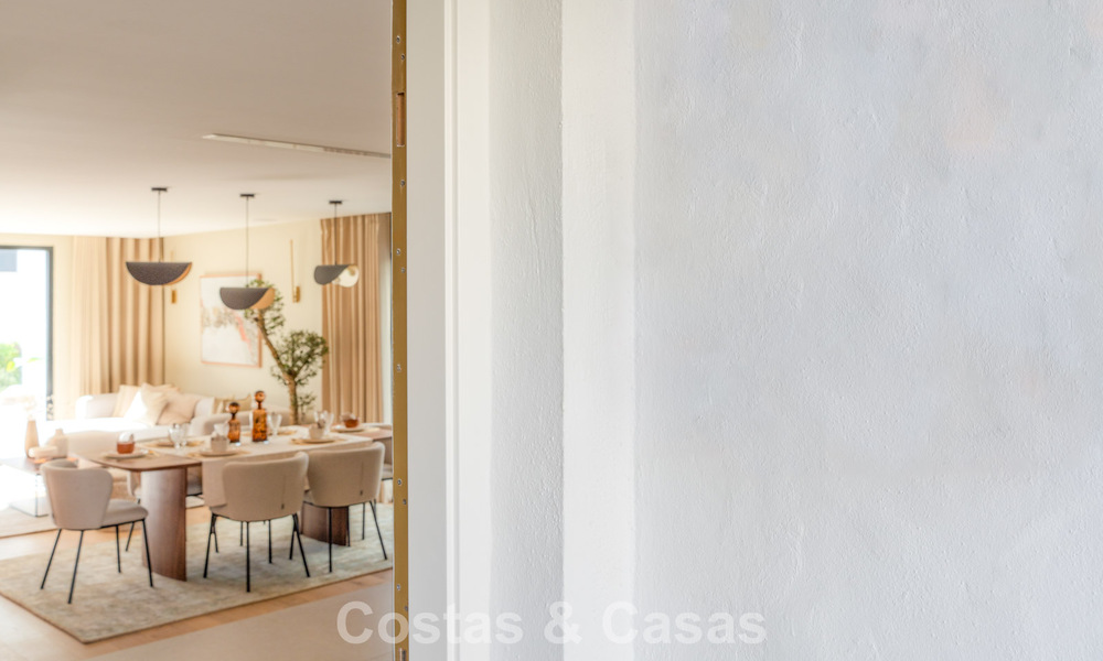 Maison de ville luxueusement rénovée avec vue sur la mer à vendre, dans un quartier fermé sur le Golden Mile de Marbella 774990