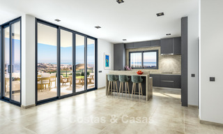 Villa luxueuse de nouvelle construction avec vue panoramique sur la mer à vendre, en première ligne de golf à Mijas, Costa del Sol 775016 