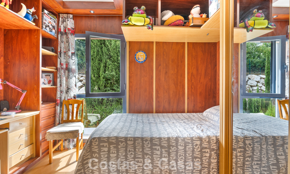 Maison de ville spacieuse avec jardin privé à vendre, entourée de terrains de golf à Nueva Andalucia, Marbella 775078