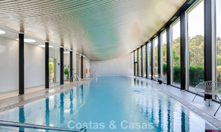 Appartement moderne prêt à emménager en première ligne de plage à vendre à Estepona, Costa del Sol 775112 