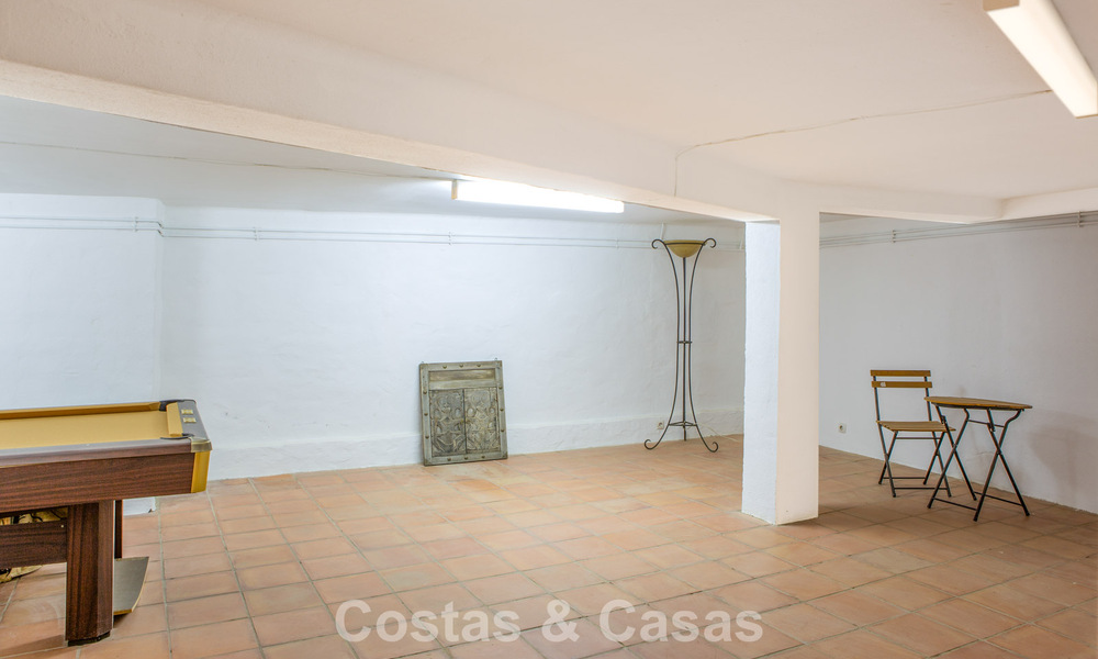 Spacieuse maison de ville de 4 chambres avec de belles vues sur la mer à vendre située à Marbella Est 775135