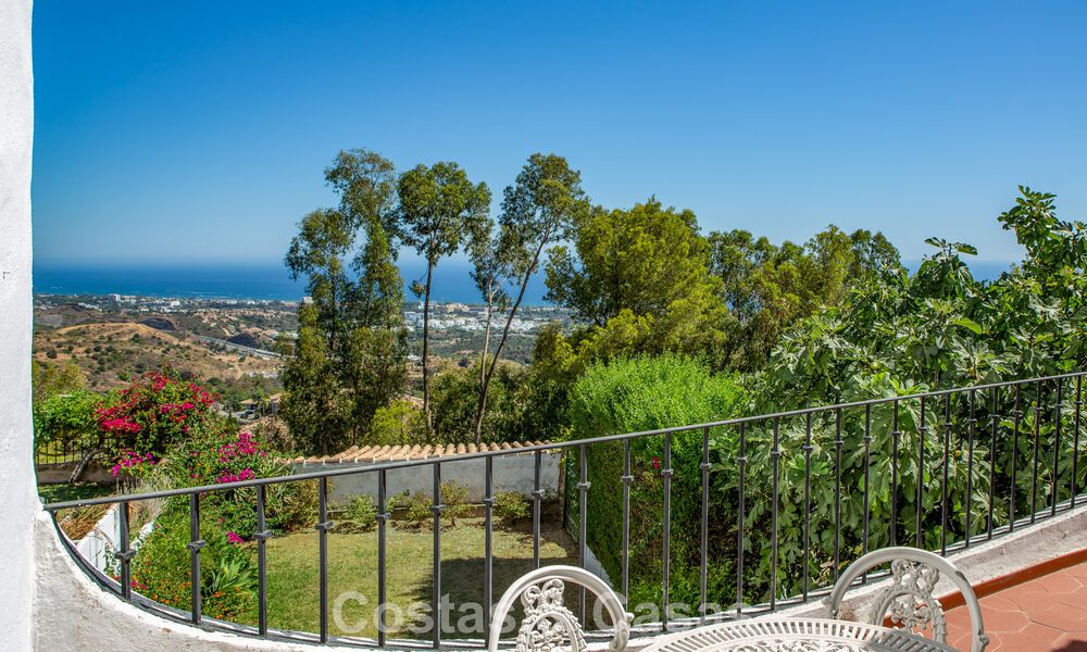 Spacieuse maison de ville de 4 chambres avec de belles vues sur la mer à vendre située à Marbella Est 775137