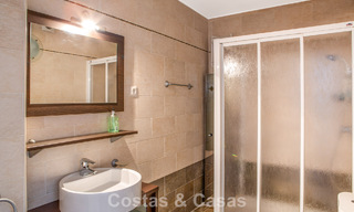 Spacieuse maison de ville de 4 chambres avec de belles vues sur la mer à vendre située à Marbella Est 775138 