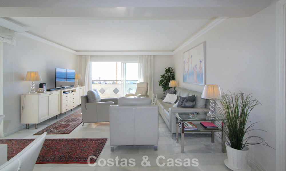 Appartement en première ligne de plage avec vue phénoménale à vendre dans le centre de Marbella 775035