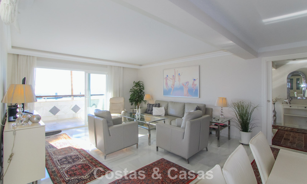 Appartement en première ligne de plage avec vue phénoménale à vendre dans le centre de Marbella 775045