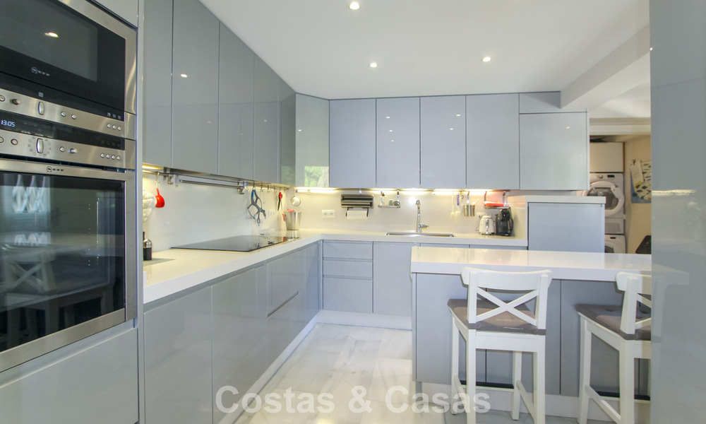 Appartement en première ligne de plage avec vue phénoménale à vendre dans le centre de Marbella 775053