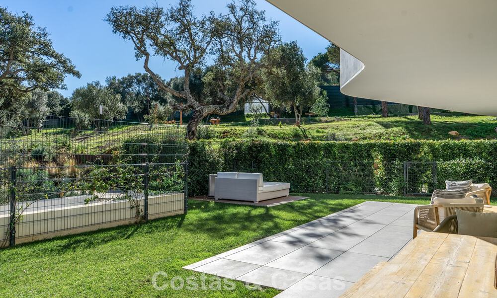 Appartement moderniste au rez-de-chaussée dans une communauté fermée de Sotogrande, Costa del Sol 775333