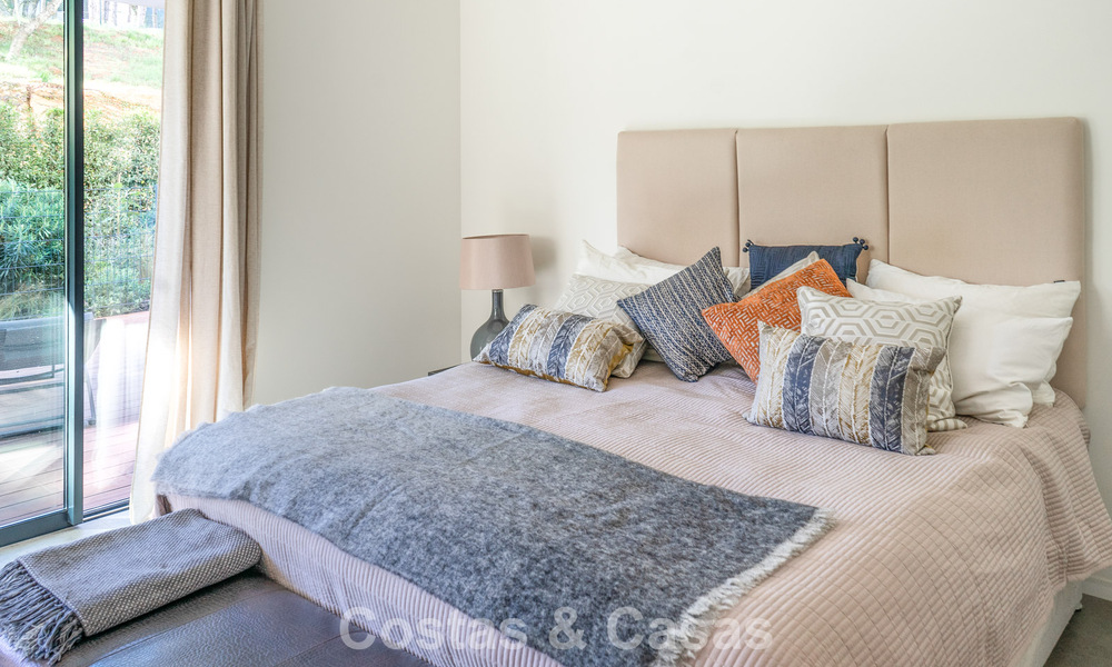 Appartement moderniste au rez-de-chaussée dans une communauté fermée de Sotogrande, Costa del Sol 775345